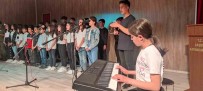 Köy Okulunda Düzenlenen Çok Dilli Koro Dinleyenleri Mest Etti Haberi