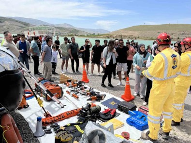 Anagold Acil Durum Müdahale Ekibine Gençlerden Yogun Ilgi