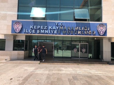 Antalya'da Hapis Cezasi Bulunan 2 Firari Yakalandi