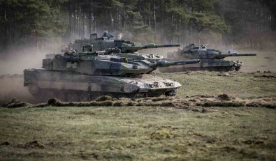Estonya Savunma Bakanligi Açiklamasi 'B Sinifi Ehliyeti Olanlarin Tank Kullanmalarina Izin Verilsin'