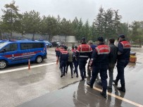 22 Bin Liralik Kablo Çalan Süpheliler Jandarma Ekiplerince Yakalandi