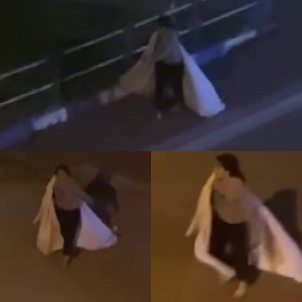 Çarsafla Gece Yarisi Sokakta 'Anne, Anne' Diye Bagirarak Yürüdü