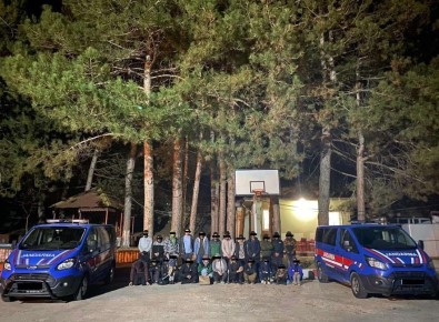 Kirklareli'nde 5 Ayda 4 Bin 343 Kaçak Göçmen Yakalandi