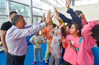 KMÜ'nün 'Haydi Gel Spor Yapalim' Projesine Çocuklar Yogun Ilgi Gösterdi