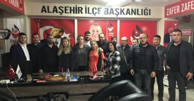 Zafer Partisi Alaşehir Yönetimi istifa etti