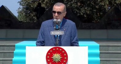 Başkan Erdoğan, Adnan Menderes'in Anıt Mezarı'nı ziyaret etti