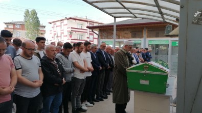 Evlatlarin En Aci Günü Açiklamasi Öldürülen Annelerine Son Görev