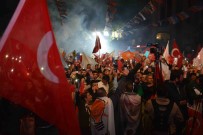 Kocaeli'de Seçim Kutlamasi Açiklamasi Vatandaslar Sokaga Akin Etti
