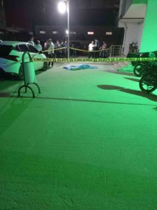 Adana'da 15 Yasindaki Çocuk 14. Kattan Düserek Hayatini Kaybetti