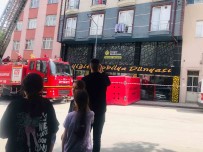 Bilecik'te Intihara Tesebbüs Eden Sahsi Görenler Hemen Canli Yayin Açti