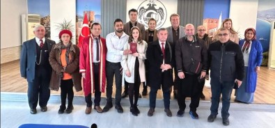 Vize Verilmedigi Için 1,5 Ay Sonra Isveç'te Dogum Yapacak Esinin Yanina Gidemiyor