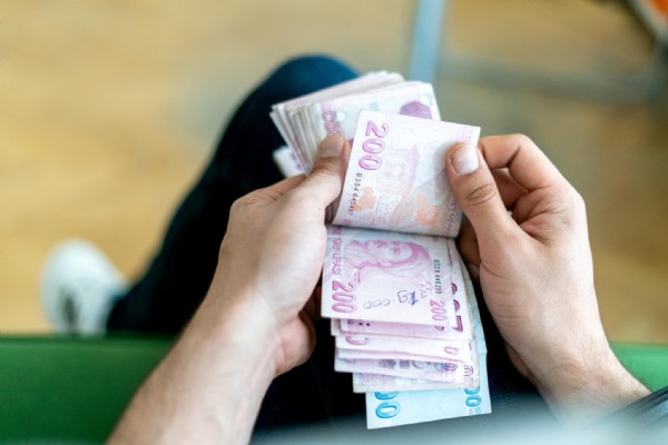 Türkiye yeniden Başkan Erdoğan'ı seçti! Şimdi sıra müjdelerde! EYT, ev hanımlarına emeklilik, vatandaşlık maaşı, emekli maaşına zam, Bağ-Kur...