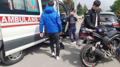 Karadeniz Eregli'de Motosikletle Araç Çarpisti Açiklamasi 1 Yarali