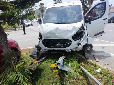 Otomobil Ile Kamyonet Çarpisti Açiklamasi 5 Yarali