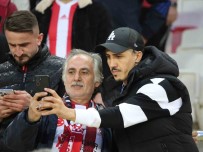 Sivasspor'un Eski Futbolcusu Fayçal, 4 Eylül Stadyumu'nda Haberi