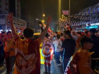 Galatasaray'in Sampiyonlugu Bursa'da Coskuyla Kutlandi