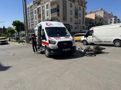 Kilis'te Trafik Kazasi Açiklamasi 1 Yarali