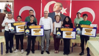Matematik Olimpiyatlarinda Dereceye Giren Ögrenciler Ödüllendirildi
