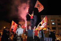 Oltu'da Galatasaray Taraftarinin Sampiyonluk Kutlamasi Haberi