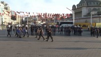 Taksim'de Gezi Parki Eylemlerinin Yildönümünde Izinsiz Yürüyüse Polis Müdahalesi