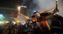 Yagmur Yagisi Altinda Galatasaray Coskusu