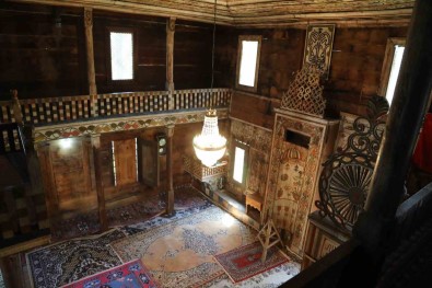 500 Yillik Çivisiz Cami Ilgi Bekliyor