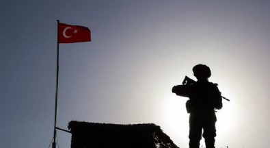 Bakan Akar: Suriye’nin kuzeyinde 8 terörist etkisiz hale getirildi