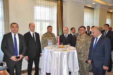 Kars'ta Aliyev'in 100'Üncü Dogum Günü Kutlandi