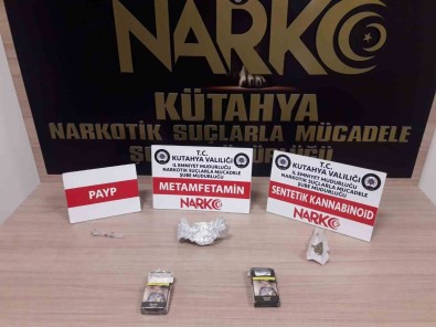 Kütahya'da Süphe Üzerine Durdurulan 2 Sahsin Üzerinde Uyusturucu Çikti