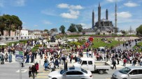 On Binler Kakava Hidirellez Senlikleri Için Edirne'ye Akin Etti, Adim Atacak Yer Kalmadi Haberi