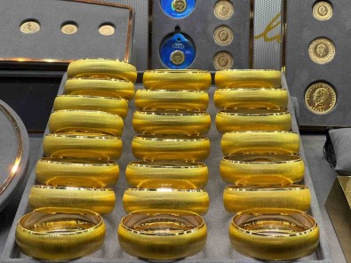 Altinda Yeni Rekor, Gram 1385 Liradan Islem Görüyor