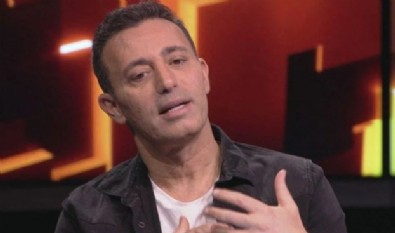 CHP miting alanını dolduramadı: CHP yandaşı şarkıcı Mustafa Sandal AK Parti'nin miting fotoğraflarıyla kendisini avuttu