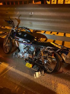 15 Yasindaki Motosiklet Sürücüsü Tirla Çarpistigi Kazada Öldü