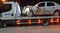 Elazig'da Otomobil Koyun Sürüsüne Daldi Açiklamasi 2 Yarali