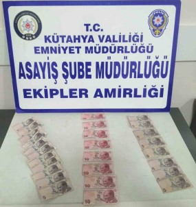 Kütahya'da Çay Ocagindan Para Çalan Sahis Suçüstü Yakalandi