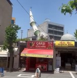 Batman'da 50 Yillik Caminin Minaresi Kontrollü Yikildi