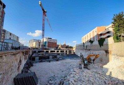 Mardin'de 2 Katli 500 Araçlik Otopark Çalismasinda Katlar Görünmeye Basladi