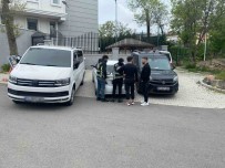 Üsküdar'da Tüneli Kapatip Asker Eglencesi Yapan Sürücülere 4 Bin 518 TL Ceza