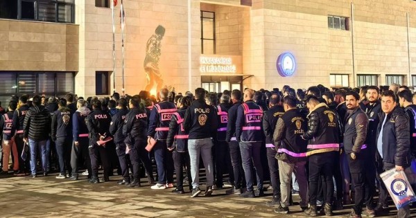 Afyon’da 54. Kökünü Kurutma Operasyonu: 79 tutuklu