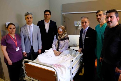 Erzincan'da Ilk Kornea Nakli Yapildi