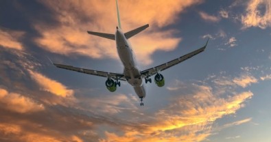 Küresel hava yolu yolcu trafiği nisanda yüzde 45,8 arttı