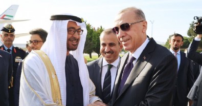 Cumhurbaşkanı Erdoğan BAE Devlet Başkanı El Nahyan ile görüştü: Nahyan Togg'un direksiyonuna geçip inceledi