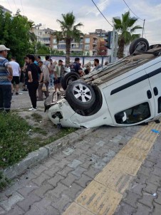 Söke'de Trafik Kazasi Açiklamasi 1'I Çocuk 5 Yarali