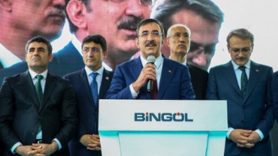 Cumhurbaşkanı Yardımcısı Yılmaz'dan memleketi Bingöl'de ekonomi mesajı: Büyümeden taviz vermeden daha da güçleneceğiz