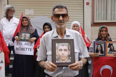 Diyarbakir'da 359'Uncu Aile Oturma Eylemine Katildi