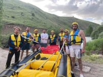 Köyün Merakli Gençlerinin Yeni Tutkusu Rafting