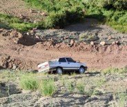 Siirt'te Otomobil Sarampole Yuvarlandi Açiklamasi 3 Yarali