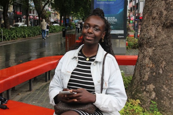 Herkes Afrikalı sanıyor! Gerçeği duyan inanamıyor: Kimliğimi soranlar bile oluyor…