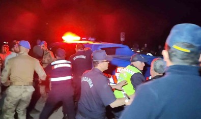 Bursa'da Gerginlik 5 Saat Sürdü Açiklamasi Jandarma Üniformasiyla Gözaltina Alindilar