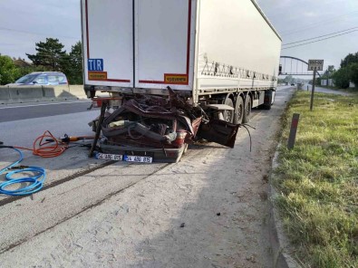 D-650'De Feci Kaza, Tira Ok Gibi Saplandi Açiklamasi 1 Ölü